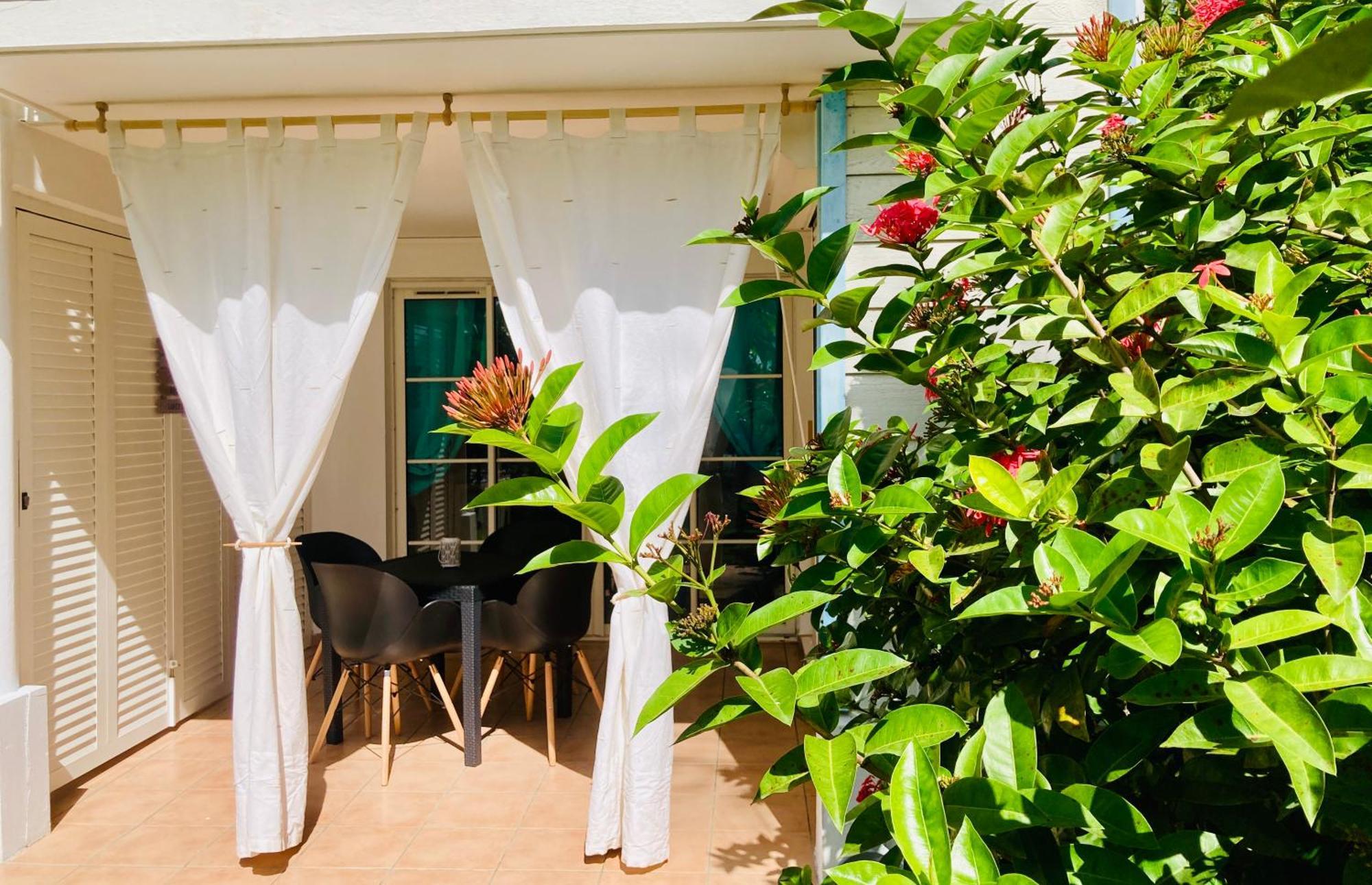 Tikazadaph, Pour Un Sejour De Charme, Romantique & Exotique, 97180 Sainte-Anne Экстерьер фото